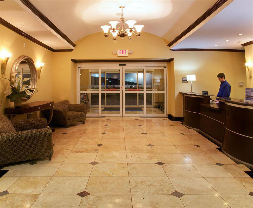 Express By Ihg Hotel 2*