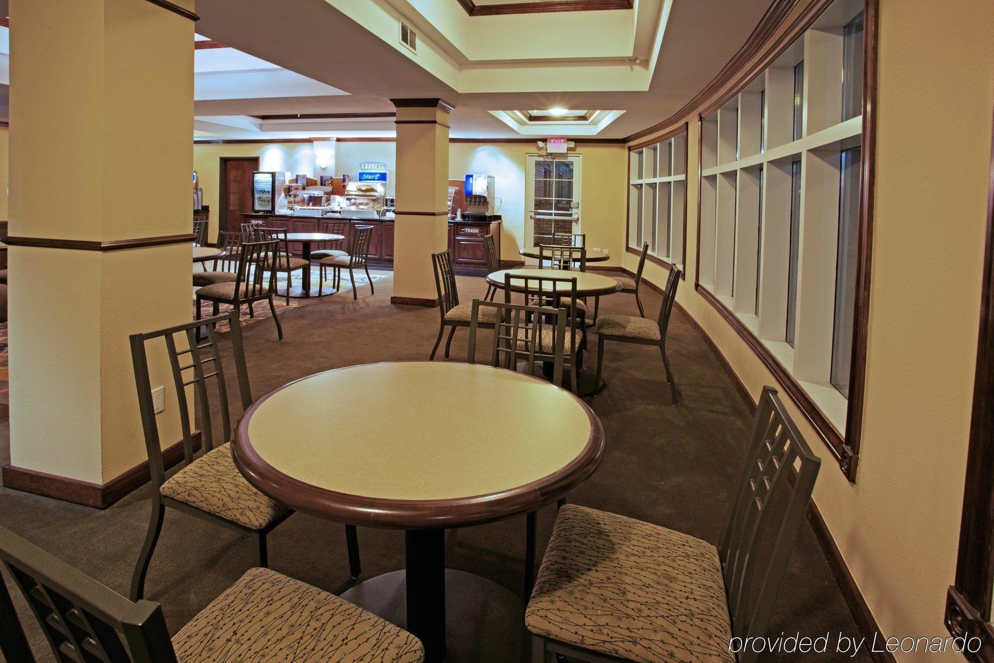 Hotel Express By Ihg Pearland